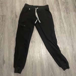 Figs XS regular waisted joggers. Black have been worn a few times but no stains